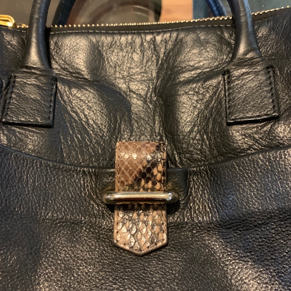 Shoulder Bag - Picture 5 of 9